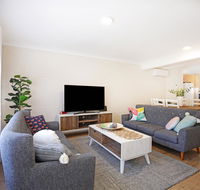 Abode  Culburra - Pet Friendly - 4 Mins to Beach - Hotel Accommodation