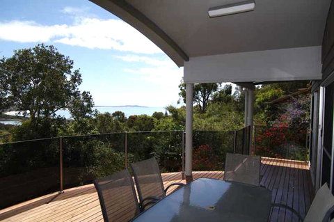 Coastwatch, 26 Comara Terrace - Hotel Accommodation 1