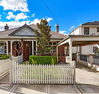 Drummoyne 3 Bedroom Home 62ALE - Hotel Accommodation