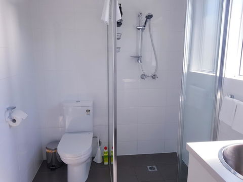 BookerBay Retreat! - Hotel Accommodation 10