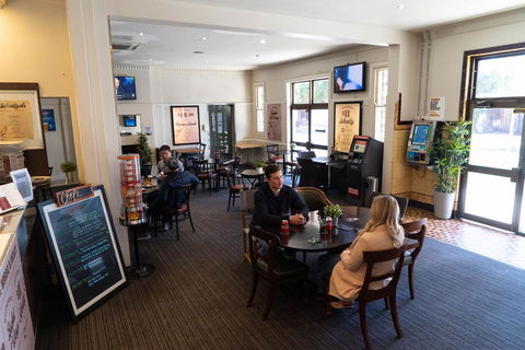 Horse And Jockey Hotel Homebush - Hotel Accommodation 27