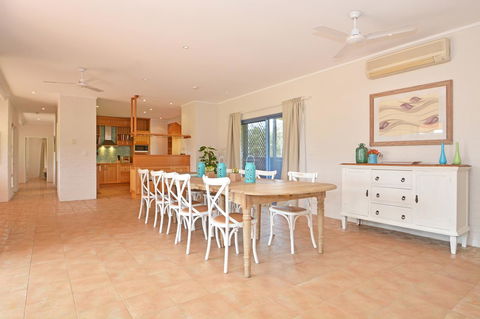JE Guesthouse, Central To All The Hunter Valley Has To Offer - Hotel Accommodation 7
