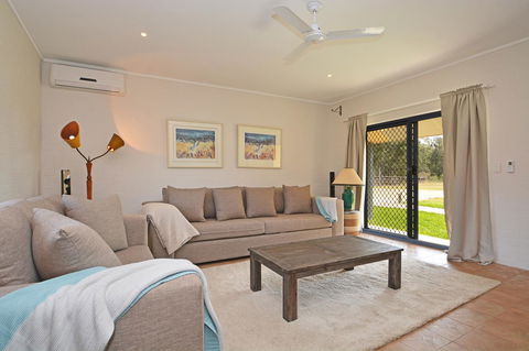 JE Guesthouse, Central To All The Hunter Valley Has To Offer - Hotel Accommodation 1