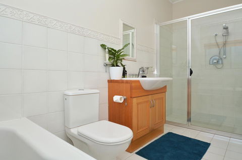 JE Guesthouse, Central To All The Hunter Valley Has To Offer - Hotel Accommodation 22