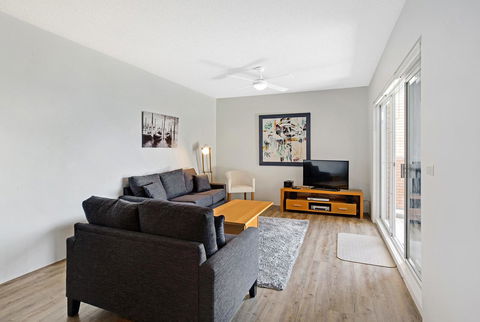 Victoria Parade, Kiah, Unit 10, 53 - Hotel Accommodation 2
