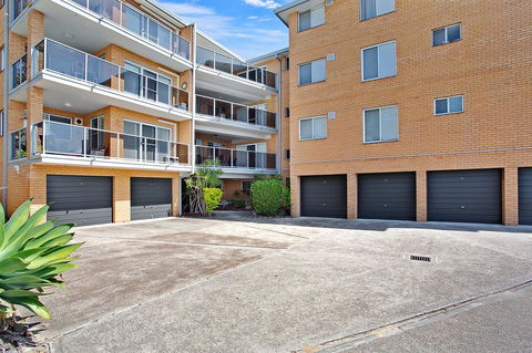 Victoria Parade, Kiah, Unit 10, 53 - Hotel Accommodation 12