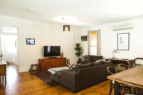 Morpeth Cottage - Hotel Accommodation 2