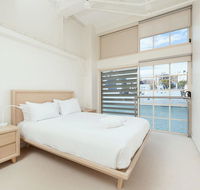 Waterfront Apartment on Sydney Harbour - Hotel Accommodation