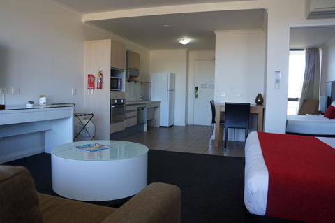 Rydges Mount Panorama Bathurst - Hotel Accommodation 2