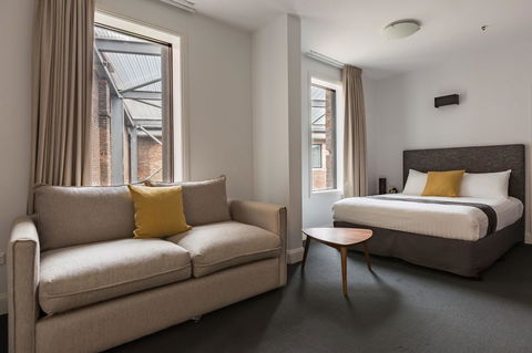 The Lucky Hotel - Hotel Accommodation 18