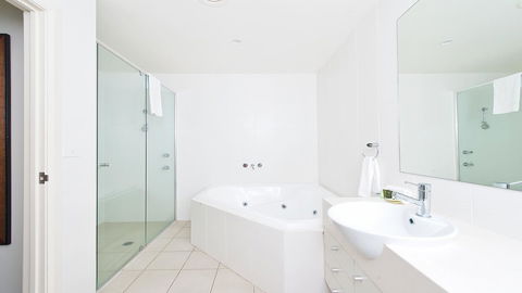 Pacific Blue, Salamander Bay - Hotel Accommodation 16