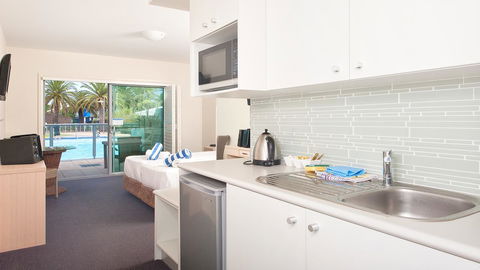 Pacific Blue, Salamander Bay - Hotel Accommodation 40