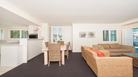 Pacific Blue, Salamander Bay - Hotel Accommodation 33