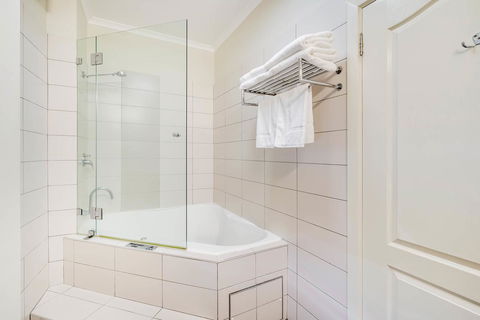 Prince Of Wales Hotel - Hotel Accommodation 18