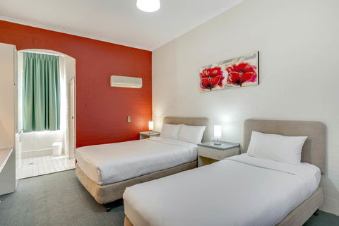 Prince Of Wales Hotel - Hotel Accommodation 41