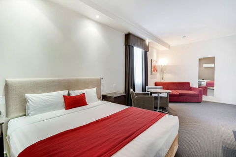 Prince Of Wales Hotel - Hotel Accommodation 0
