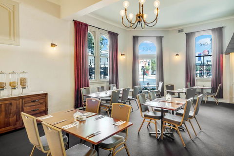 Prince Of Wales Hotel - Hotel Accommodation 22