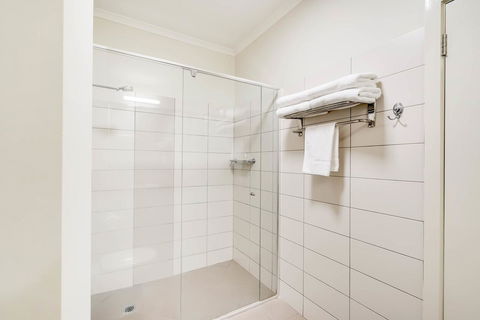 Prince Of Wales Hotel - Hotel Accommodation 38