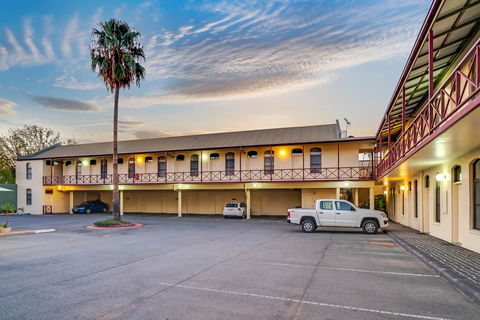 Prince Of Wales Hotel - Hotel Accommodation 10