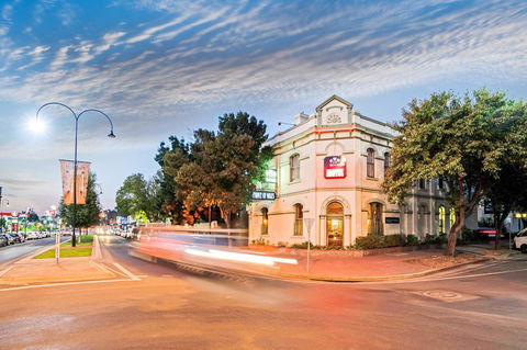 Prince Of Wales Hotel - Hotel Accommodation 9