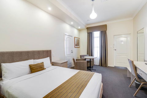 Prince Of Wales Hotel - Hotel Accommodation 32