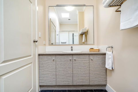 Prince Of Wales Hotel - Hotel Accommodation 31