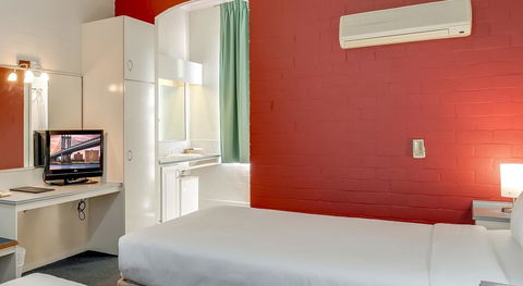 Prince Of Wales Hotel - Hotel Accommodation 1