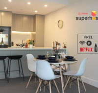 Stunning Views Sydney Olympic Park - Hotel Accommodation