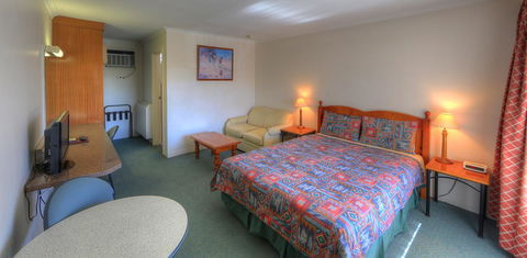 Cooma Motor Lodge Motel - Hotel Accommodation 2