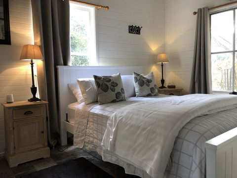 Arcadia - The Barn Cottage & Rosehill Cottage - Hotel Accommodation 3