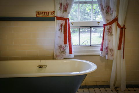 Arcadia - The Barn Cottage & Rosehill Cottage - Hotel Accommodation 18