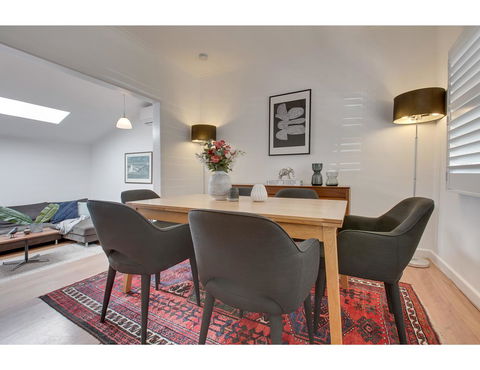 Spacious Cottage With Views, 10 Mins From The City - Hotel Accommodation 6