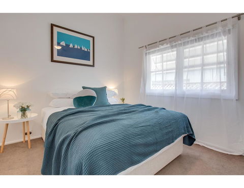 Spacious Cottage With Views, 10 Mins From The City - Hotel Accommodation 10