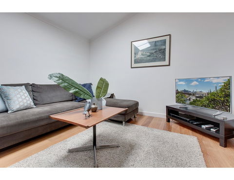 Spacious Cottage With Views, 10 Mins From The City - Hotel Accommodation 7