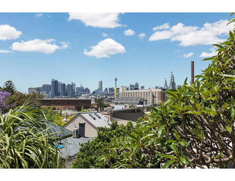 Spacious Cottage With Views, 10 Mins From The City - Hotel Accommodation 21