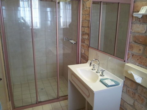 Mollymook Surfbeach Motel & Apartments - Hotel Accommodation 3