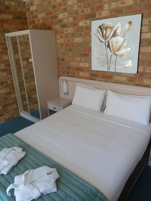 Mollymook Surfbeach Motel & Apartments - Hotel Accommodation 12