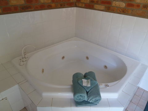 Mollymook Surfbeach Motel & Apartments - Hotel Accommodation 30