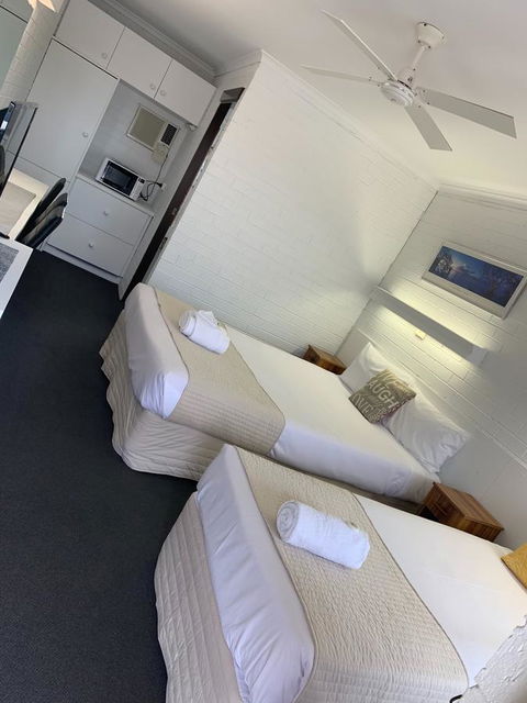 Coastal Bay Motel - Hotel Accommodation 34