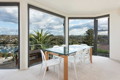 STUNNING MANLY VIEWS - Hotel Accommodation 5