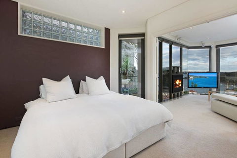 STUNNING MANLY VIEWS - Hotel Accommodation 7