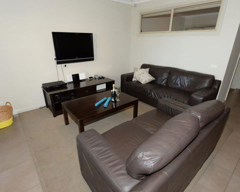 Yarrawonga Waterfront Apartments - Hotel Accommodation 4