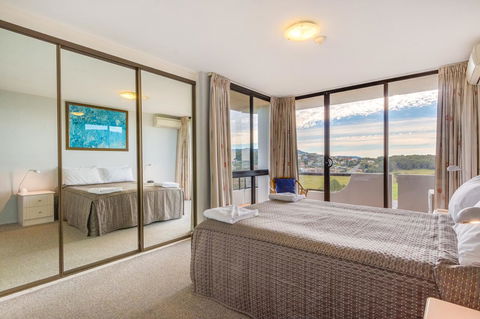 Pacific Towers Beach Resort - Hotel Accommodation 38