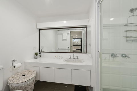 Pacific Towers Beach Resort - Hotel Accommodation 2