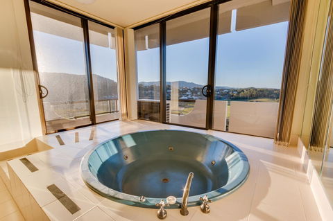 Pacific Towers Beach Resort - Hotel Accommodation 21