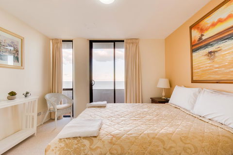 Pacific Towers Beach Resort - Hotel Accommodation 17