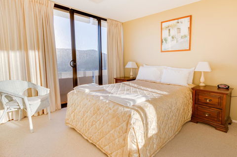 Pacific Towers Beach Resort - Hotel Accommodation 20