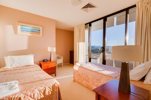 Pacific Towers Beach Resort - Hotel Accommodation 19
