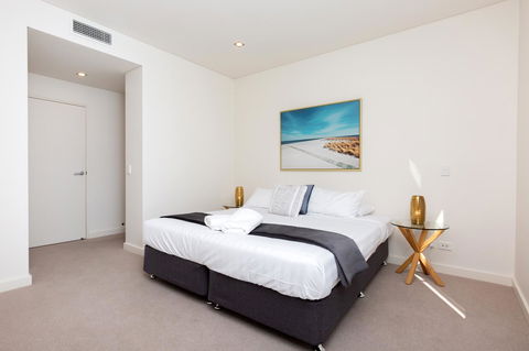 The Penthouse - Hotel Accommodation 13