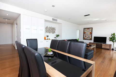 The Penthouse - Hotel Accommodation 8